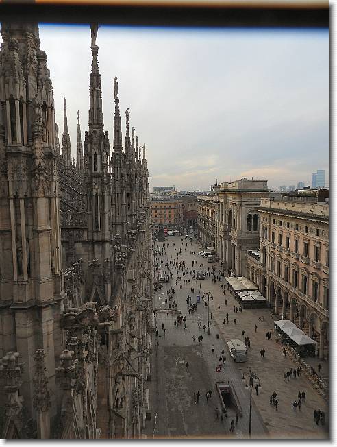 Clicca per scorrere le foto originali ingrandite