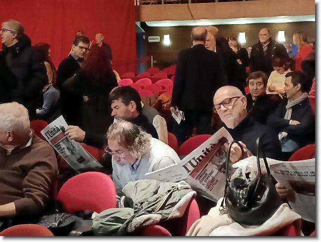 Clicca per scorrere le foto originali ingrandite