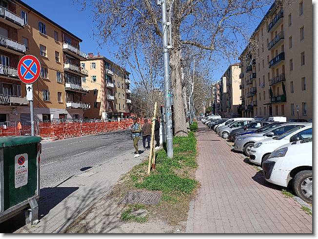 Clicca per scorrere le foto originali ingrandite