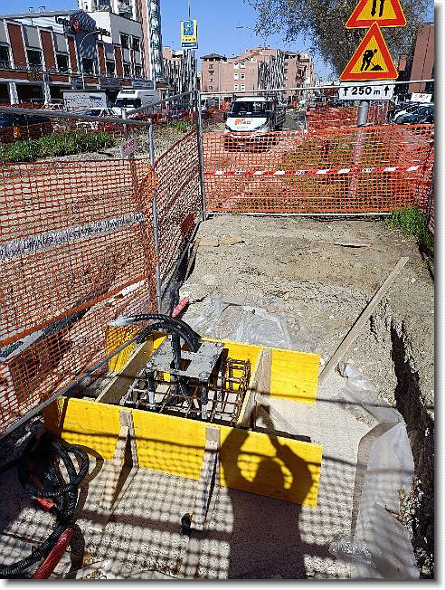 Clicca per scorrere le foto originali ingrandite