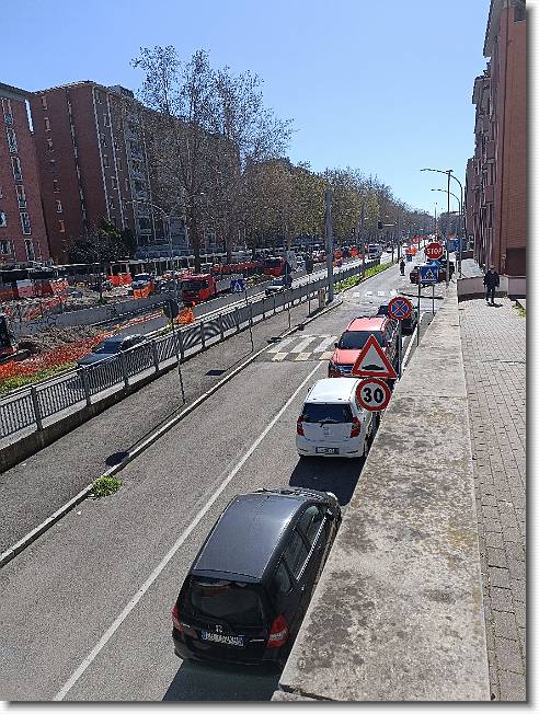 Clicca per scorrere le foto originali ingrandite
