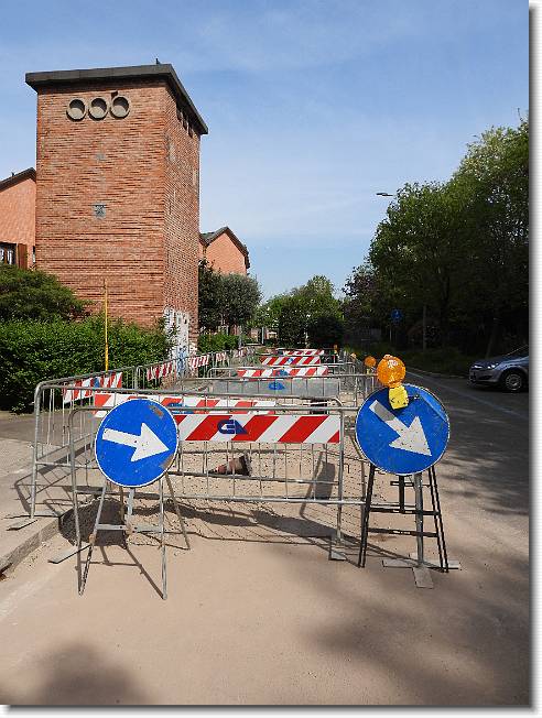 Clicca per scorrere le foto originali ingrandite