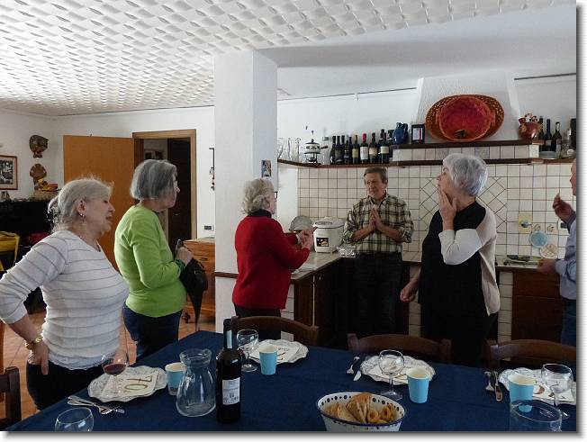 Clicca per scorrere le foto originali ingrandite