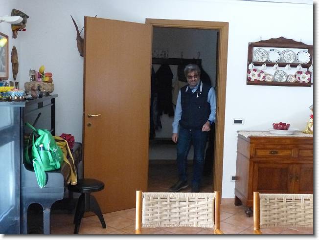 Clicca per scorrere le foto originali ingrandite