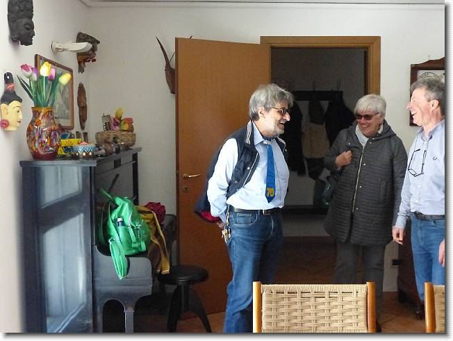 Clicca per scorrere le foto originali ingrandite