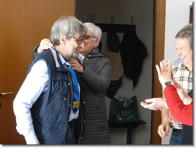 Clicca per scorrere le foto originali ingrandite
