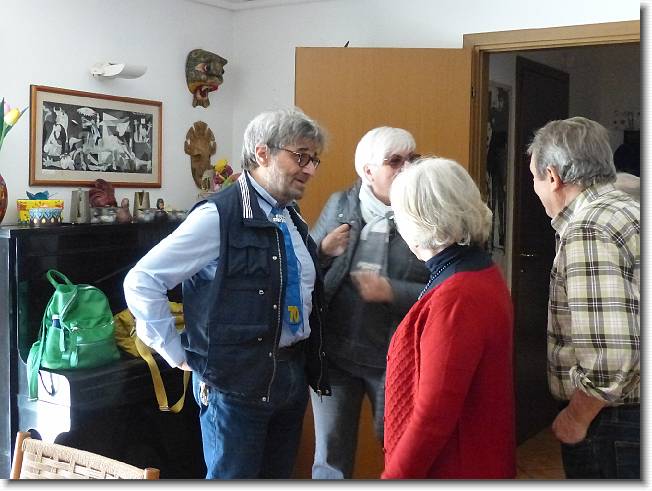 Clicca per scorrere le foto originali ingrandite