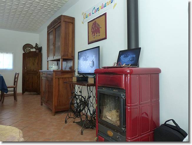 Clicca per scorrere le foto originali ingrandite