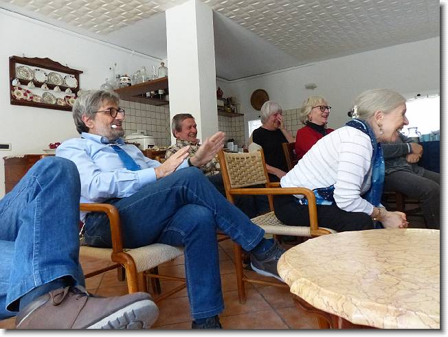 Clicca per scorrere le foto originali ingrandite