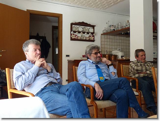 Clicca per scorrere le foto originali ingrandite
