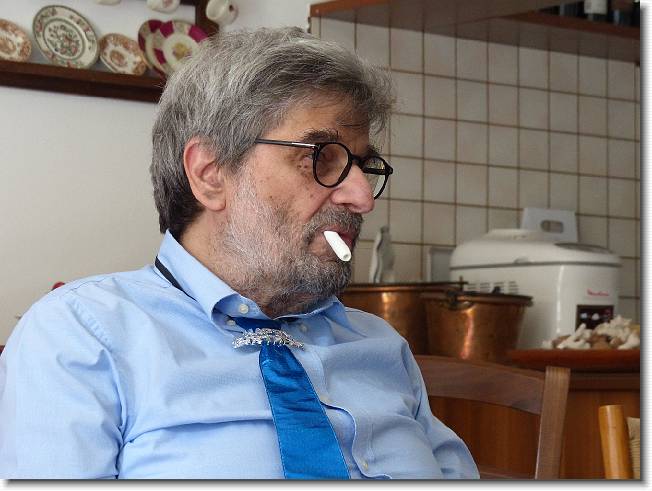 Clicca per scorrere le foto originali ingrandite