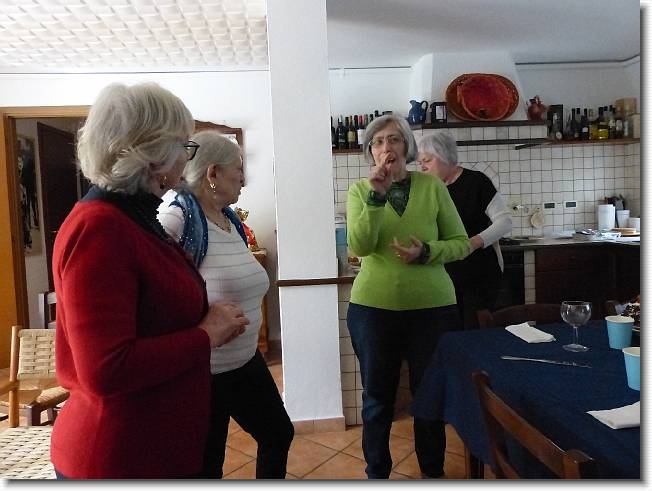Clicca per scorrere le foto originali ingrandite