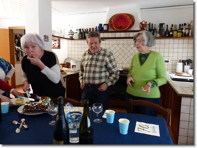 Clicca per scorrere le foto originali ingrandite