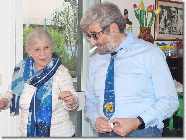 Clicca per scorrere le foto originali ingrandite