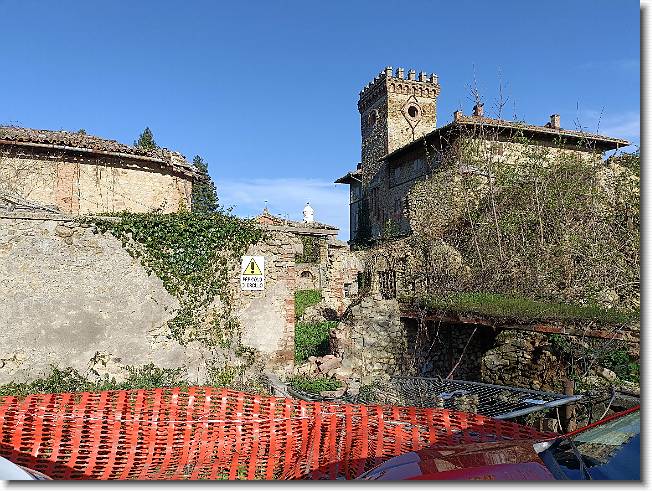 Clicca per scorrere le foto originali ingrandite