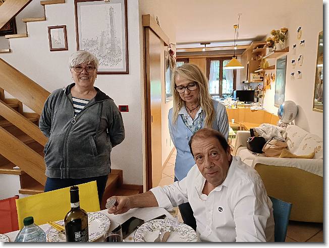 Clicca per scorrere le foto originali ingrandite