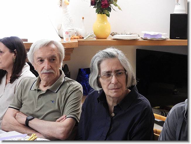 Clicca per scorrere le foto originali ingrandite