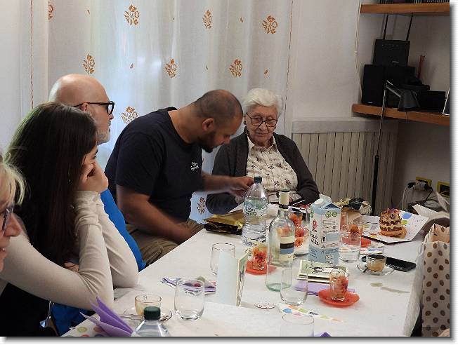 Clicca per scorrere le foto originali ingrandite