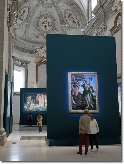 Clicca per scorrere le foto originali ingrandite