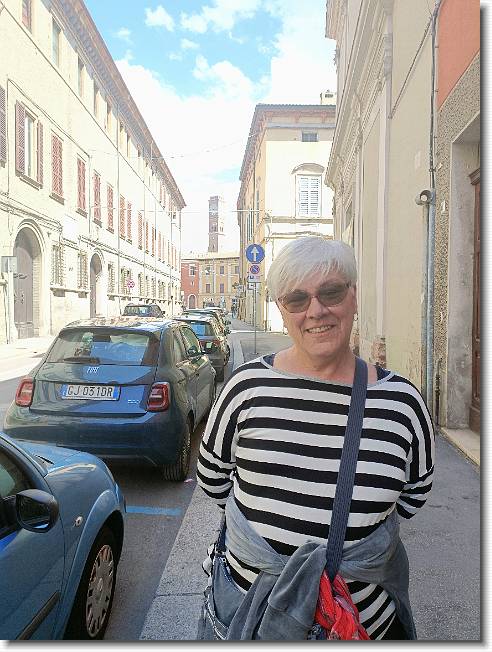 Clicca per scorrere le foto originali ingrandite