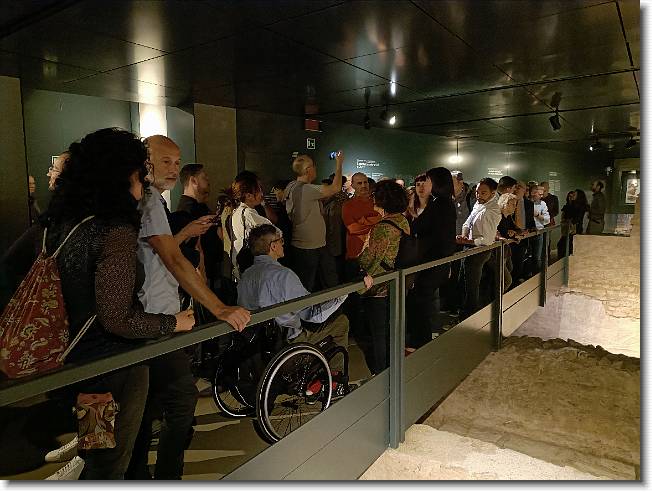 Clicca per scorrere le foto originali ingrandite
