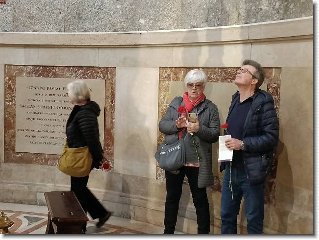 Clicca per scorrere le foto originali ingrandite