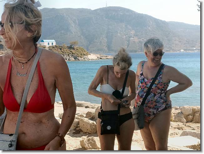 Clicca per scorrere le foto originali ingrandite