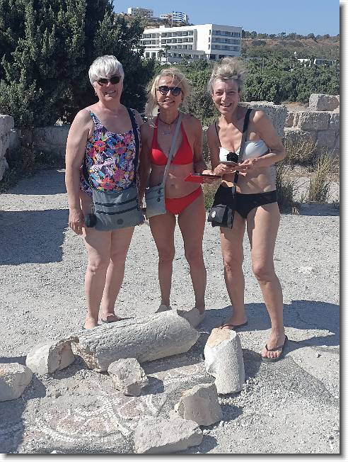 Clicca per scorrere le foto originali ingrandite