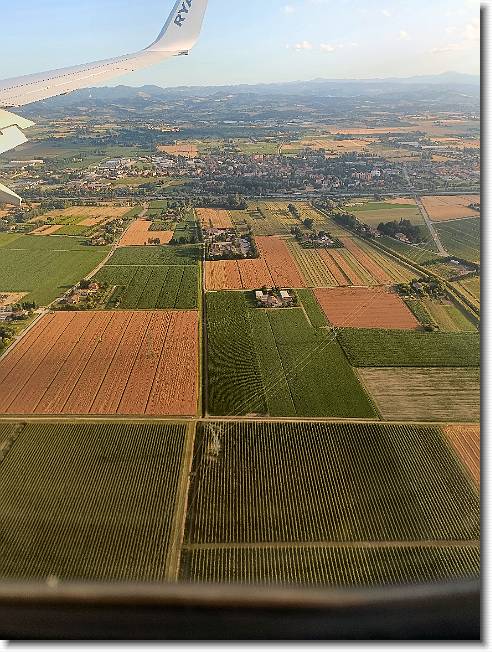 Clicca per scorrere le foto originali ingrandite