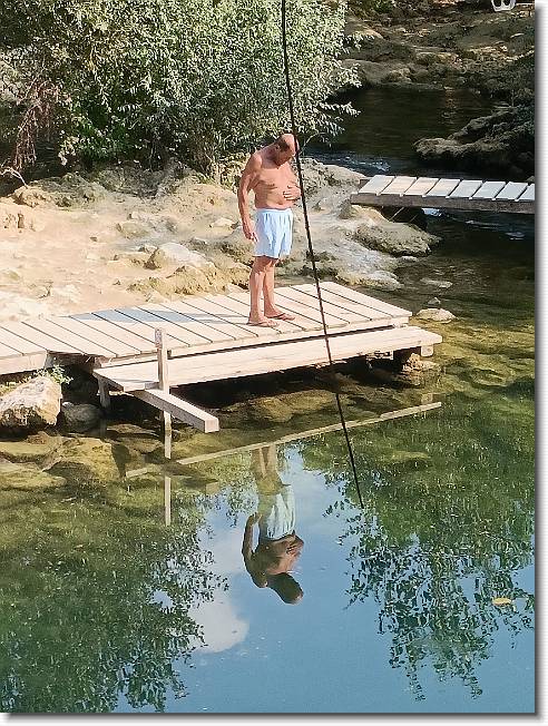 Clicca per scorrere le foto originali ingrandite