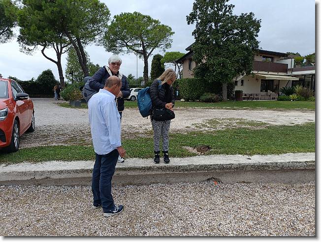 Clicca per scorrere le foto originali ingrandite