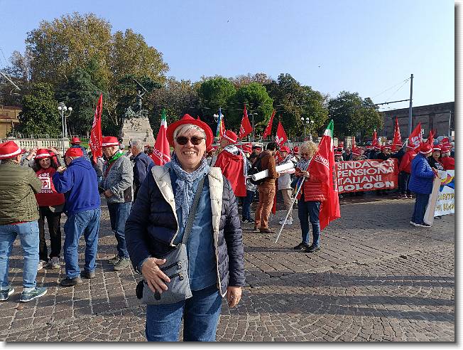 Clicca per scorrere le foto originali ingrandite