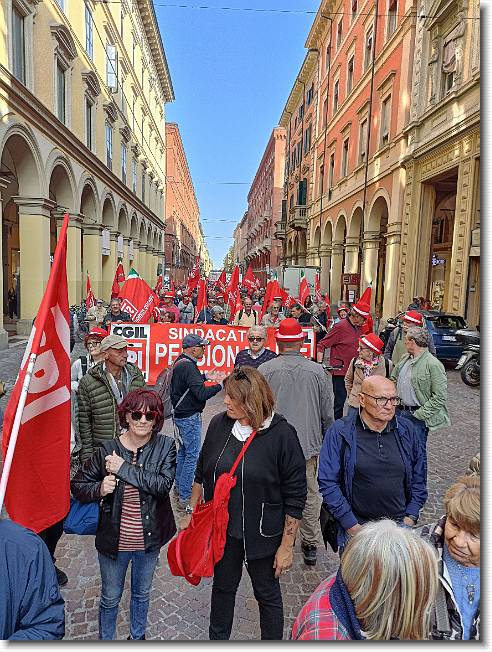 Clicca per scorrere le foto originali ingrandite