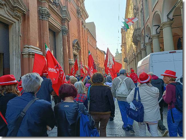 Clicca per scorrere le foto originali ingrandite