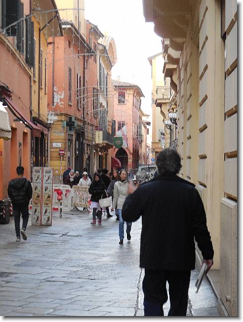 Clicca per scorrere le foto originali ingrandite