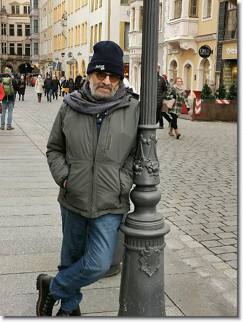 Clicca per scorrere le foto originali ingrandite