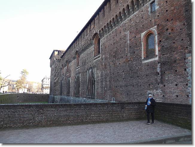 Clicca per scorrere le foto originali ingrandite