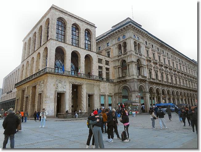 Clicca per scorrere le foto originali ingrandite