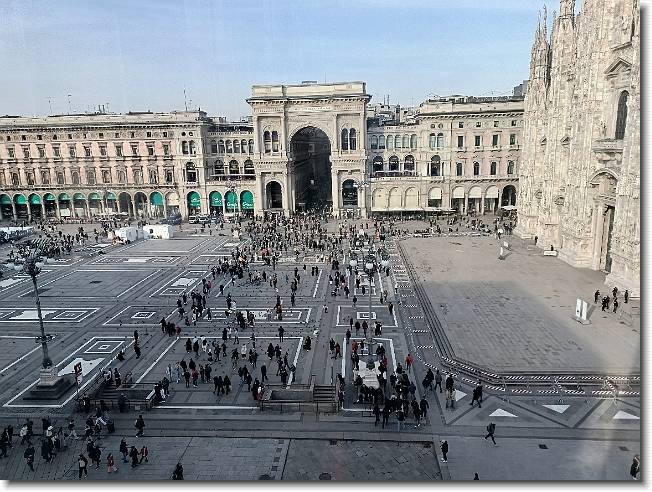 Clicca per scorrere le foto originali ingrandite