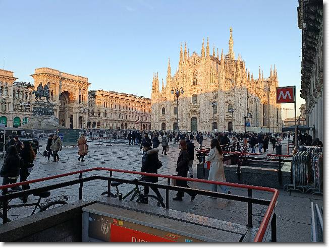 Clicca per scorrere le foto originali ingrandite