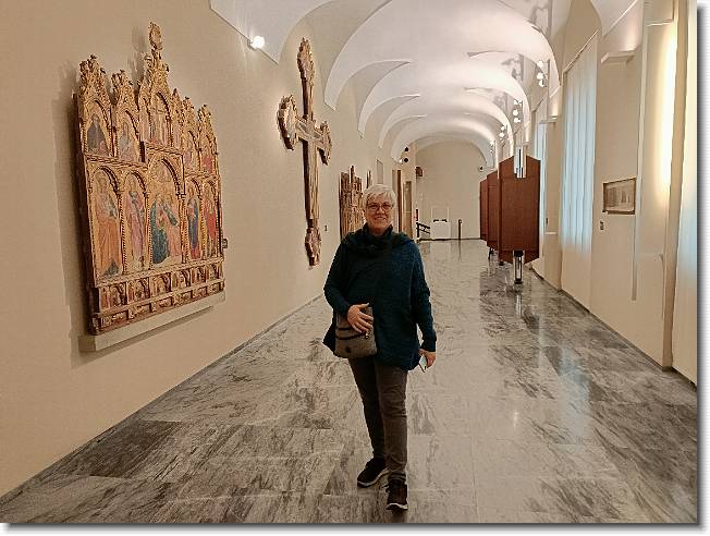 Clicca per scorrere le foto originali ingrandite