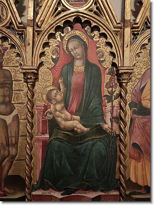 Clicca per scorrere le foto originali ingrandite