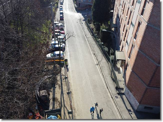 Clicca per scorrere le foto originali ingrandite