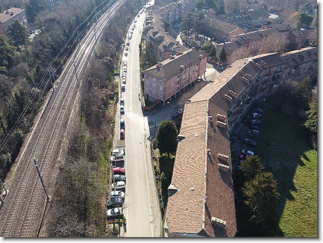 Clicca per scorrere le foto originali ingrandite