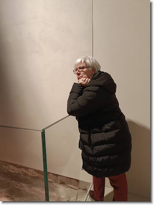 Clicca per scorrere le foto originali ingrandite