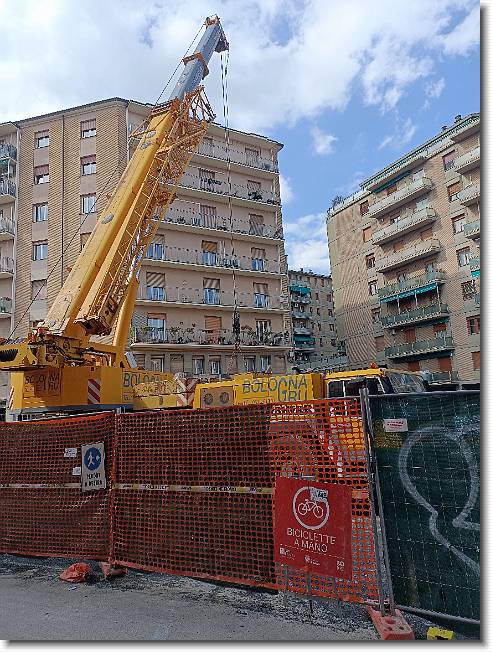 Clicca per scorrere le foto originali ingrandite