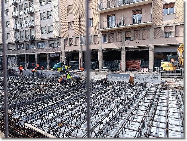 Clicca per scorrere le foto originali ingrandite