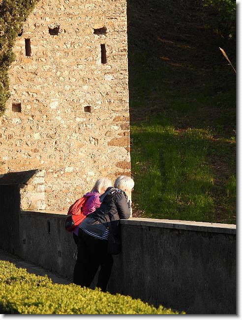 Clicca per scorrere le foto originali ingrandite