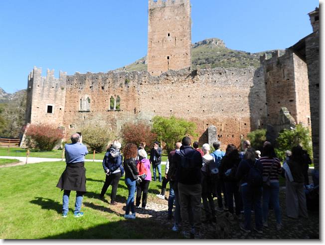Clicca per scorrere le foto originali ingrandite