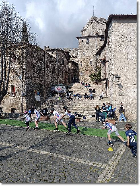 Clicca per scorrere le foto originali ingrandite